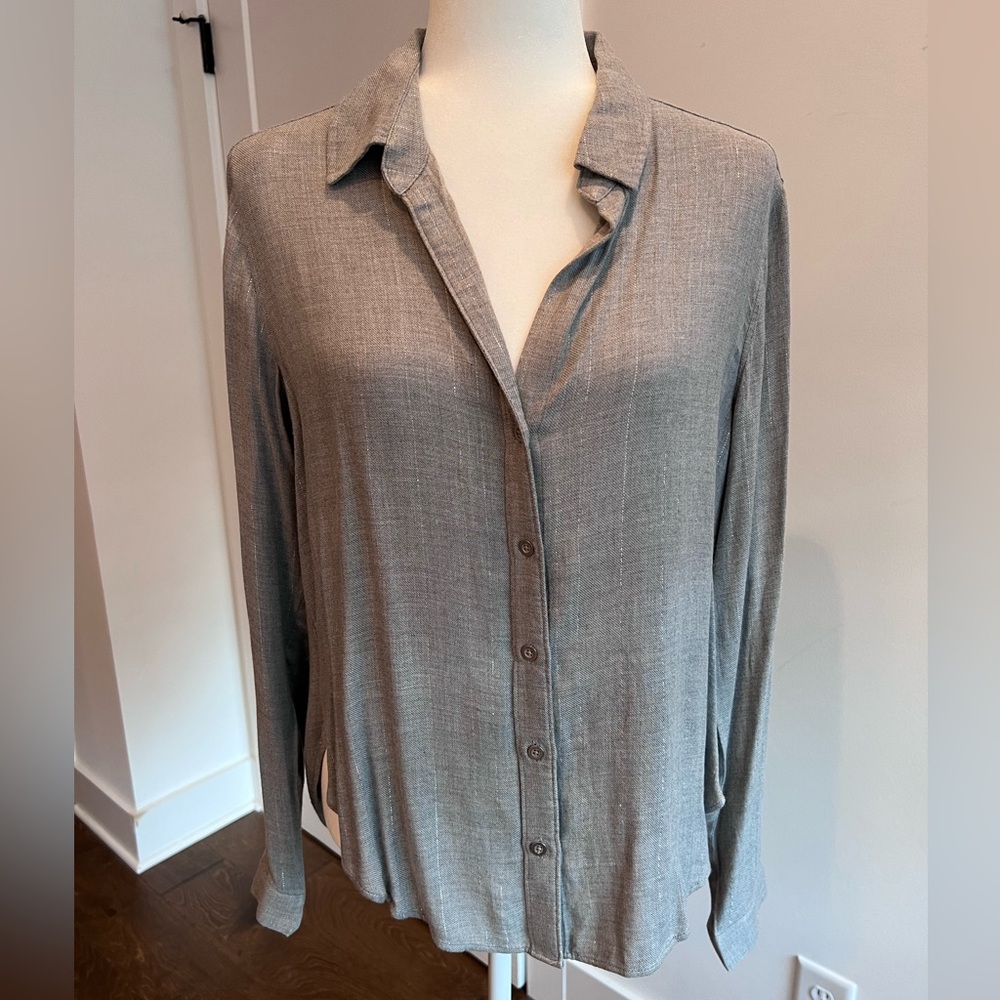 Chelsea & Violet Button-up Long-sleeve Top